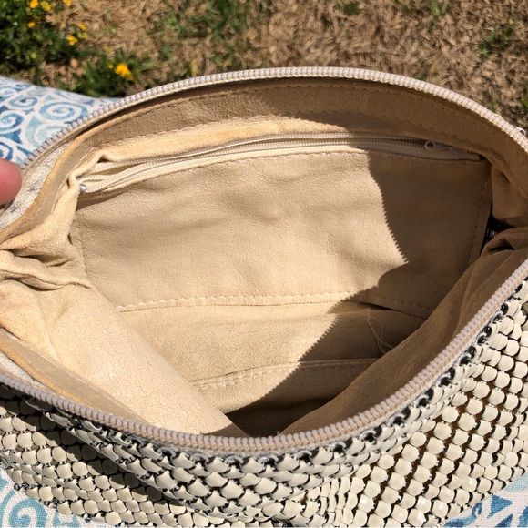Ivory Metal Mesh Zip Purse Bag - Picture 4 of 5
